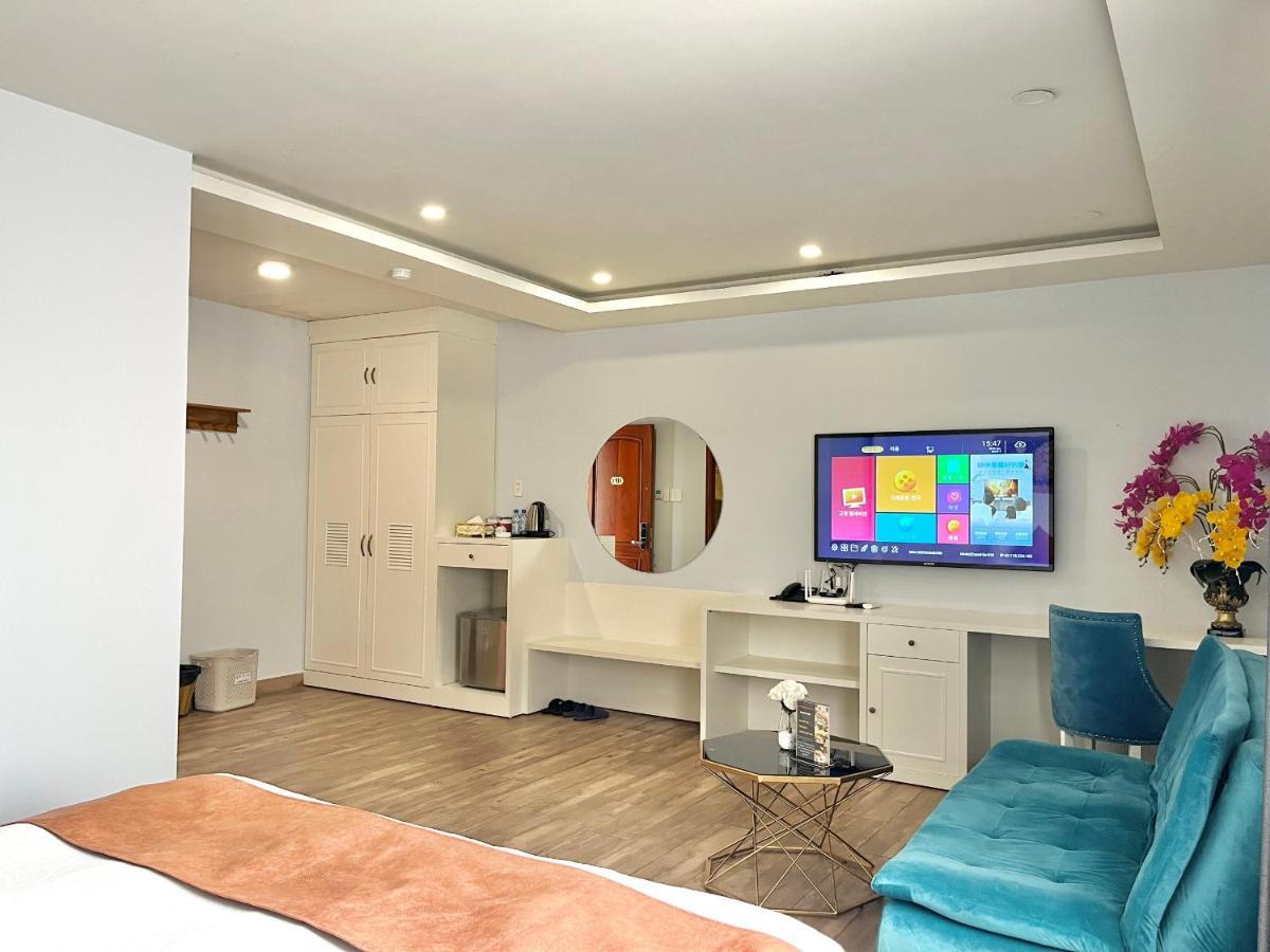 Ballantine Hotel Ho Chi Minh City Exterior photo
