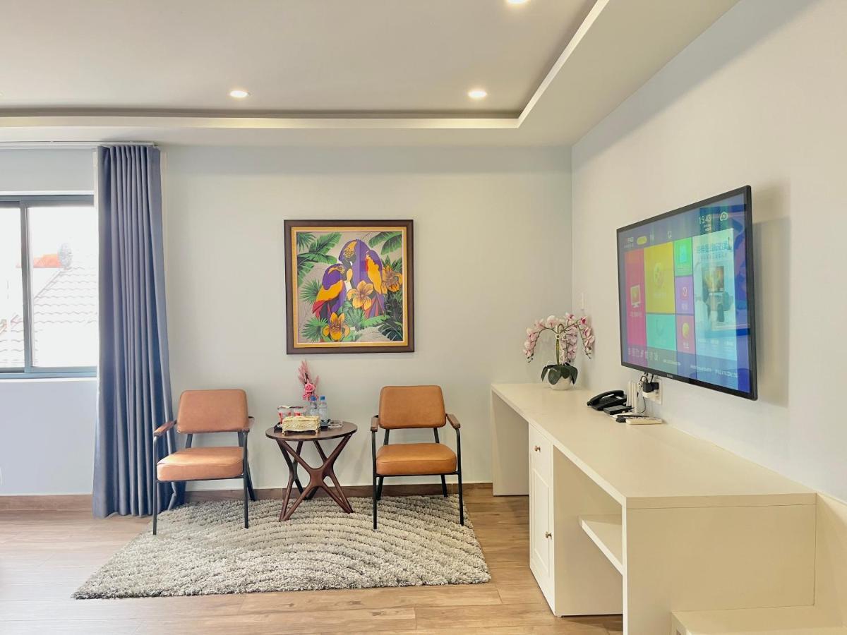 Ballantine Hotel Ho Chi Minh City Exterior photo